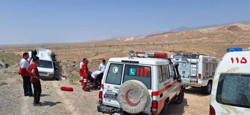 مصدومیت ۹ نفر در انحراف از جاده