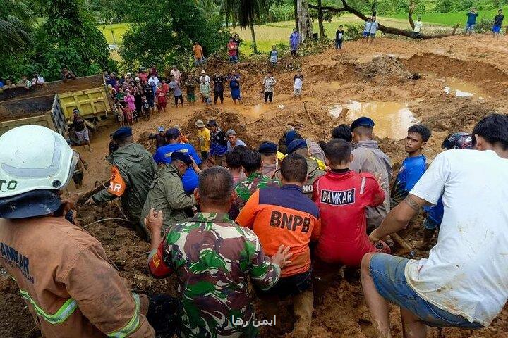 سیل و رانش زمین در جاوه غربی اندونزی ۵ کشته و ۷ مفقود بر جای گذاشت